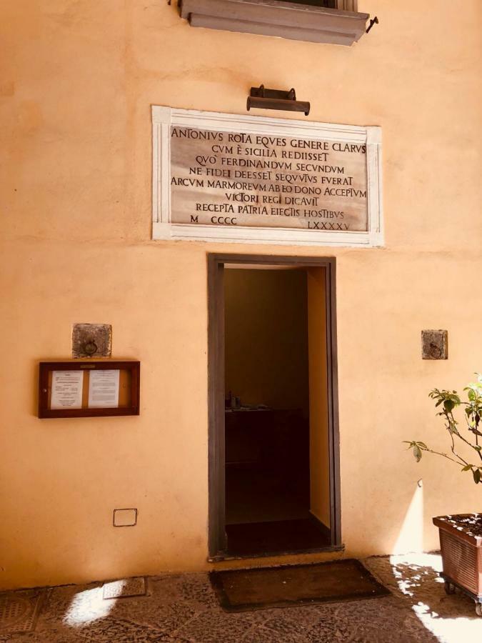 Rota House - Apartment In Santa Chiara, The Heart Of Naples Napoli Ngoại thất bức ảnh